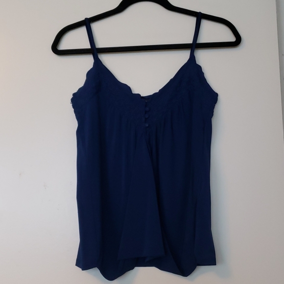 Banana Republic - Blue Scalloped Detailed Tank - Picture 1 of 4